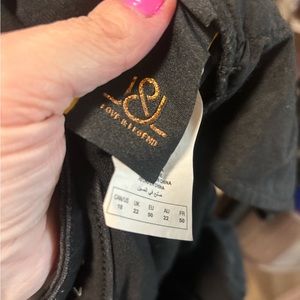 Additional Elle jeans.